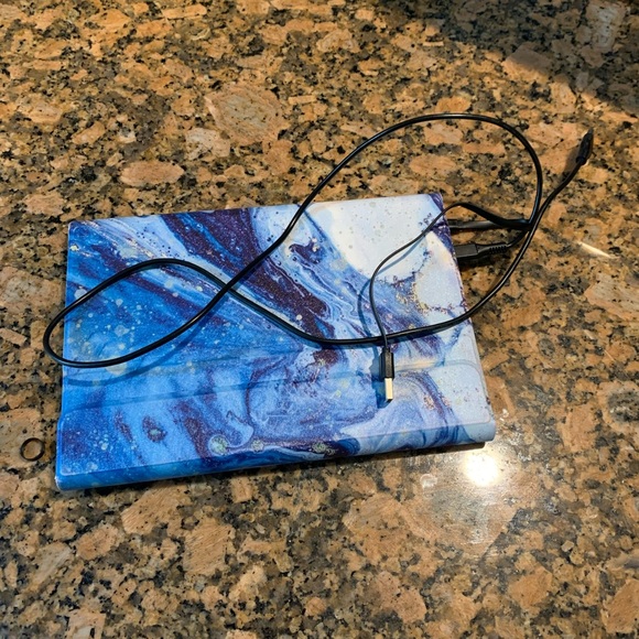 Amazon Fire HD 10 tablet, 10.1", 1080p Full HD with keyboard case included 🔵 - Picture 6 of 6